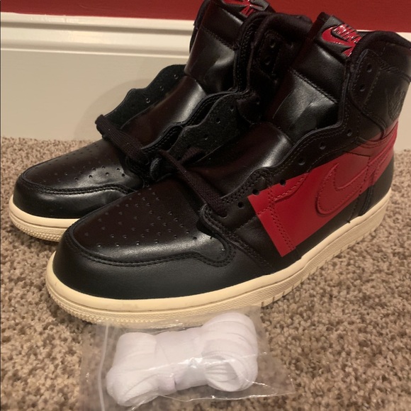 Jordan Retro 1 High OG Defiant - Couture - Picture 6 of 8